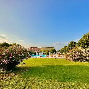 4* Hotel Bella